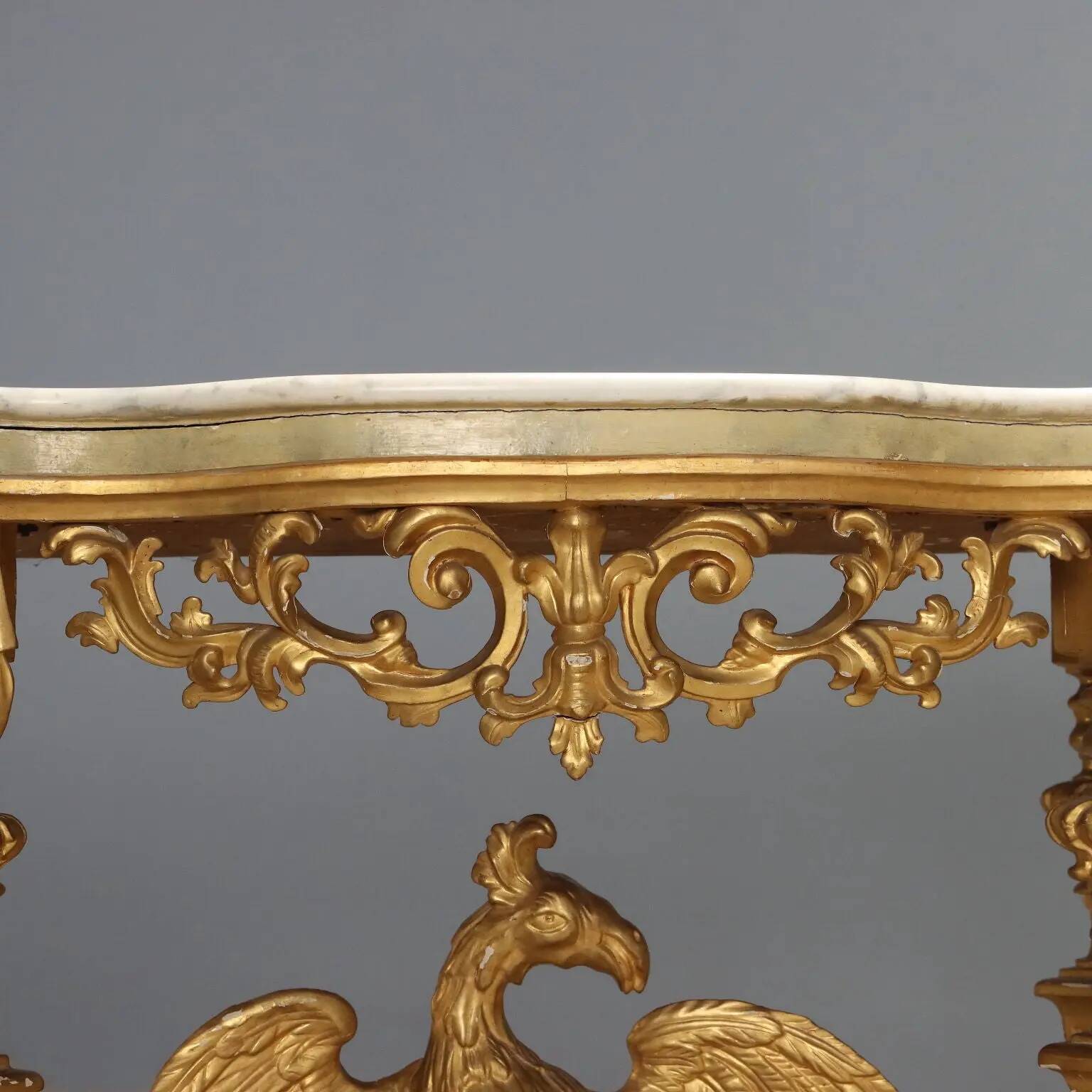 Console ancienne éclectique en bois sculpté et doré, Italie, XIXe siècle