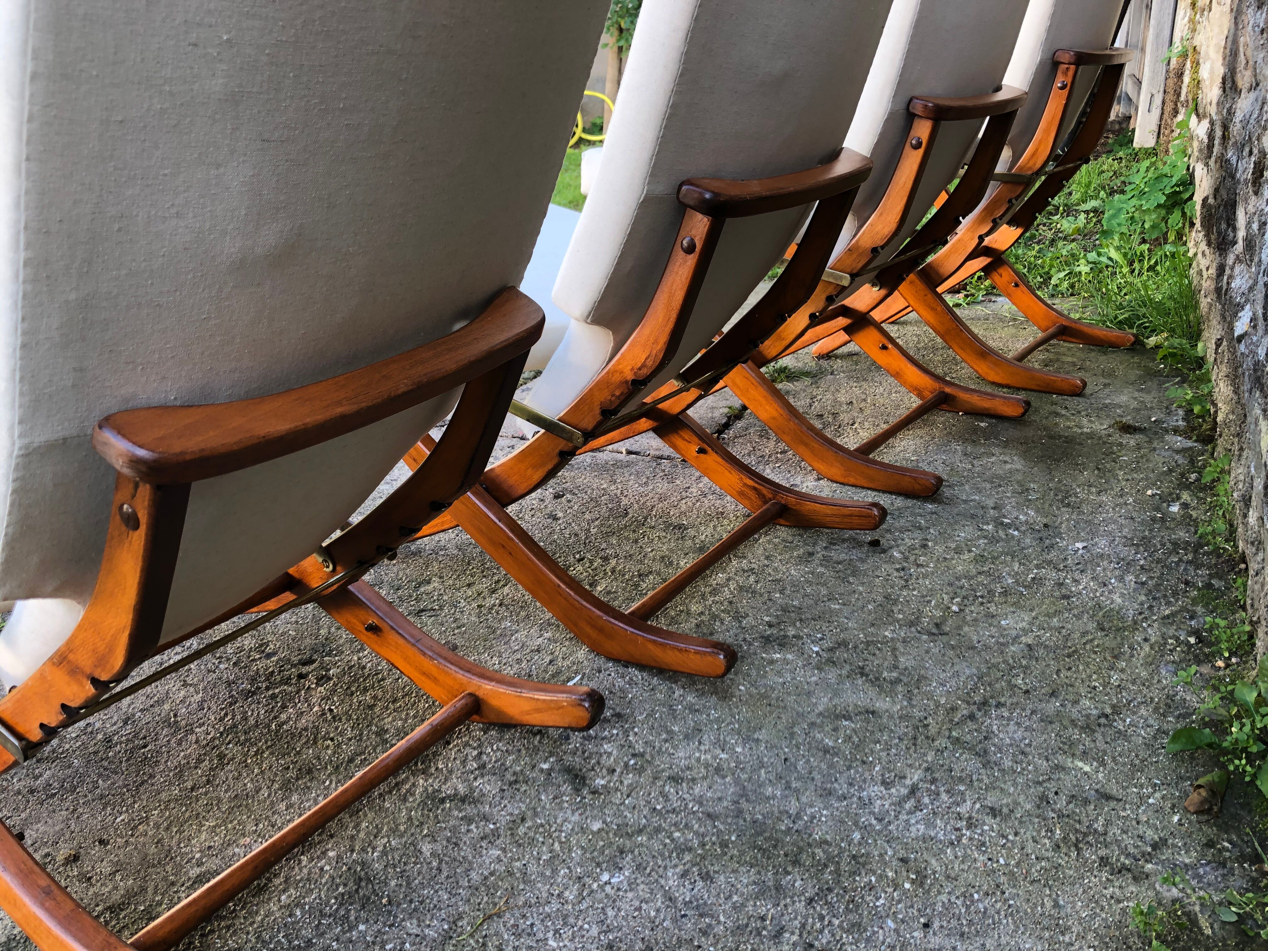 Set of 4 chairs and two reclining chairs in teak 1970