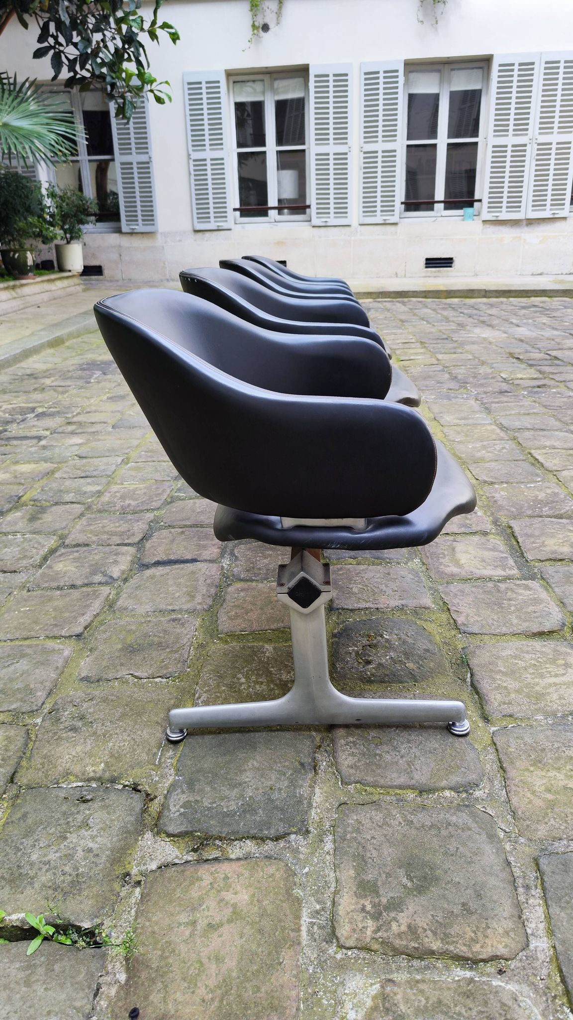 Deux double chaises fauteuils bancs en cuir Geoffrey Harcourt Artifort années 60