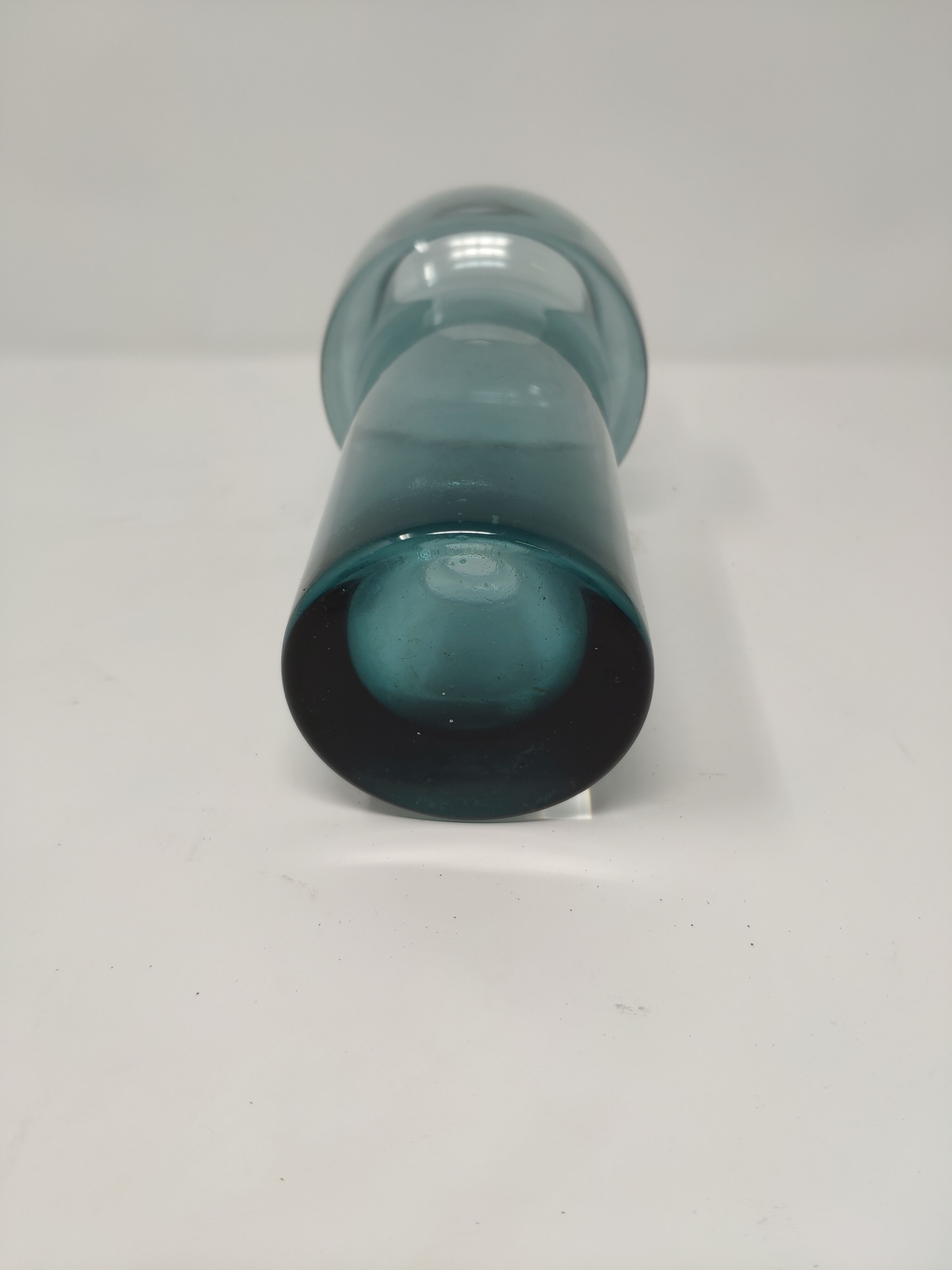 Vase vintage bleu en verre