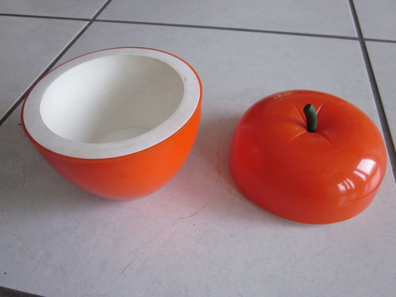 Apple bucket has ice