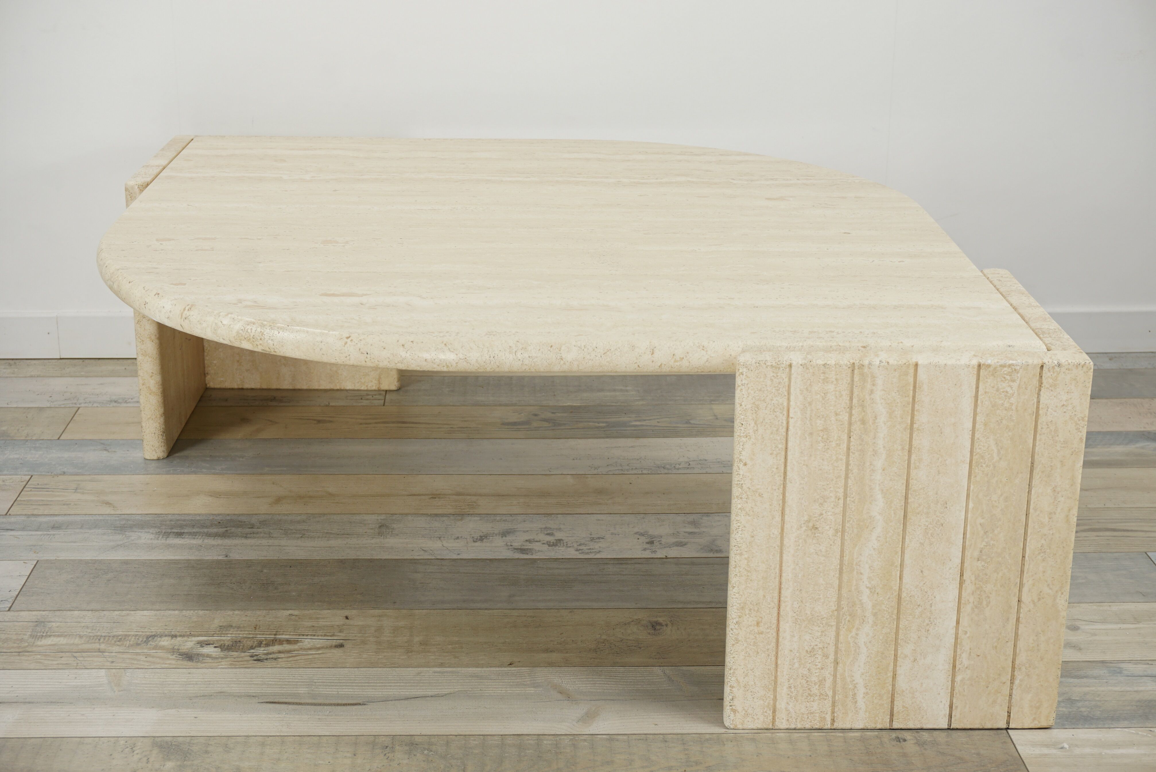 Coffee table in Italian travertine years 70