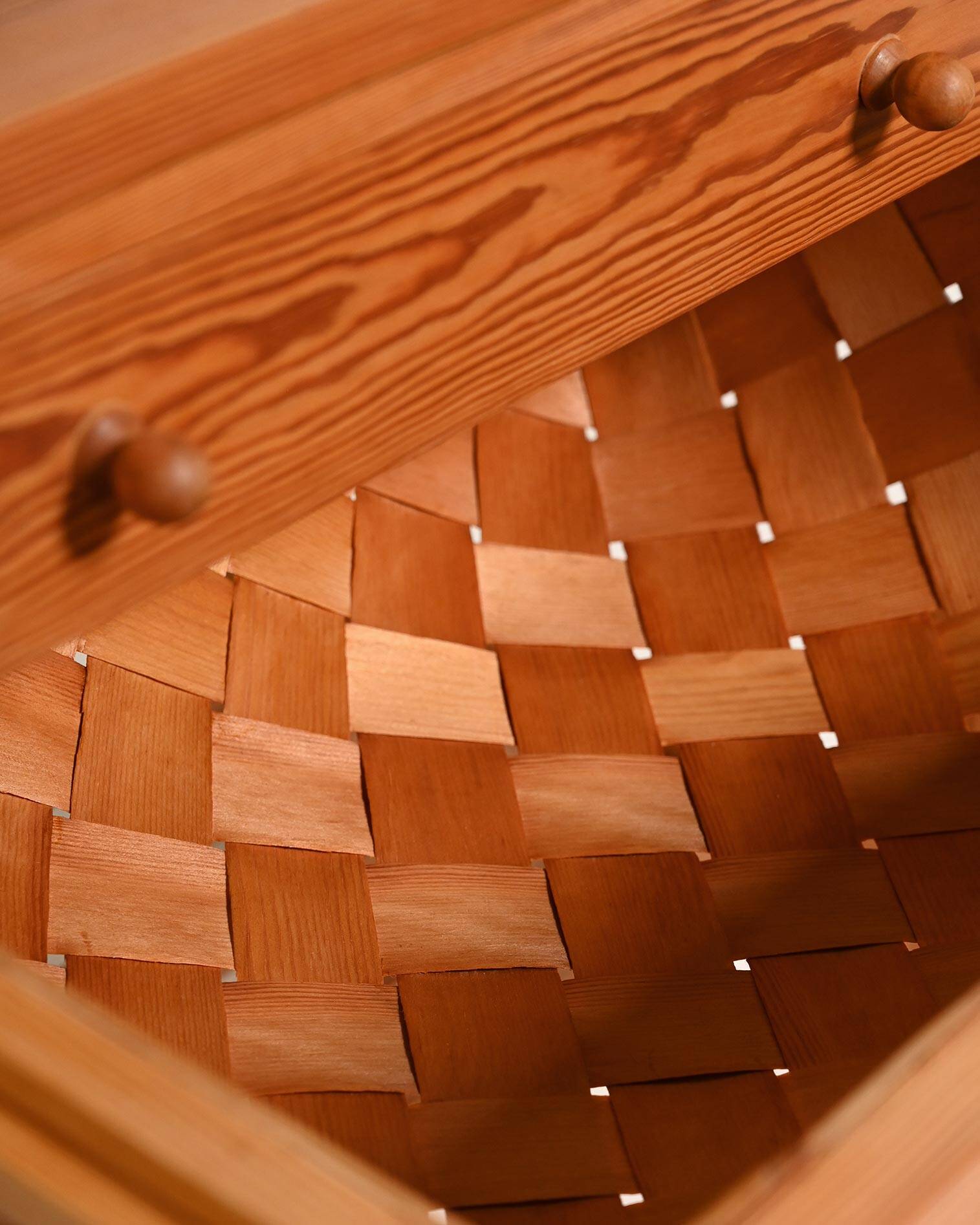 Table d'appoint en pin scandinave, années 1950