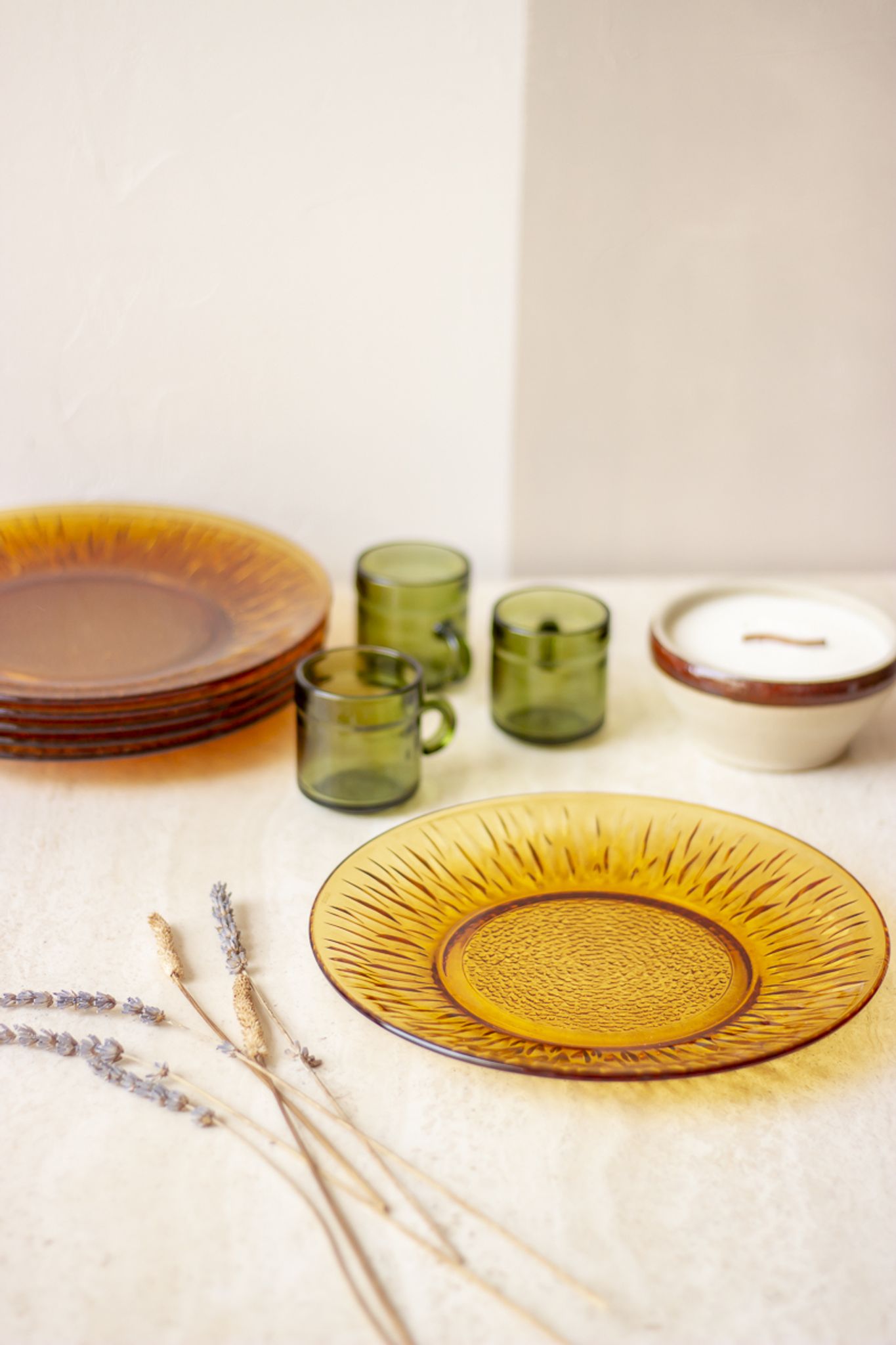 6 flat vintage plate model Soleil, Vereco France