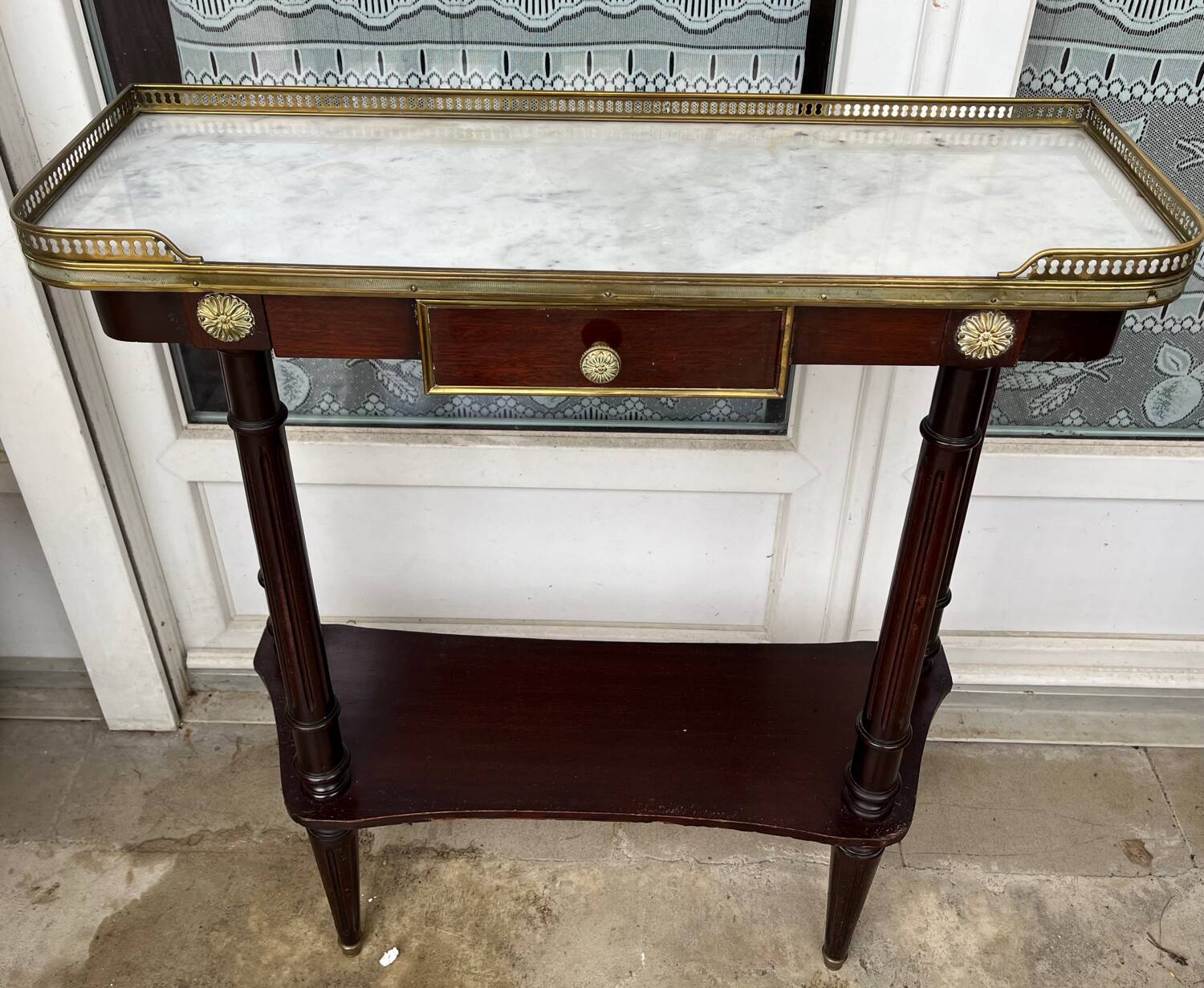 Console de style Louis XVI dessus marbre
