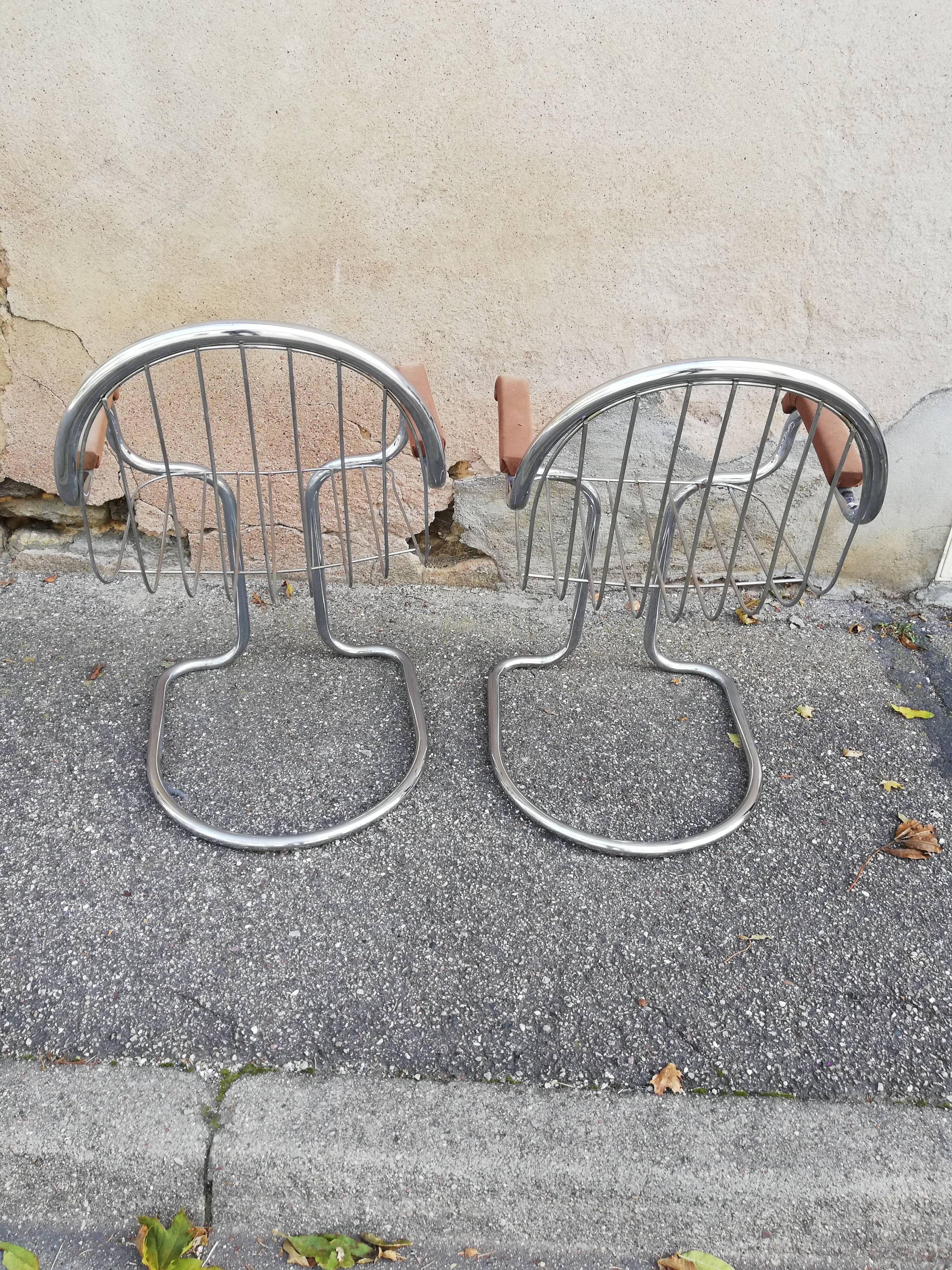 Paire de fauteuils vintage chrome