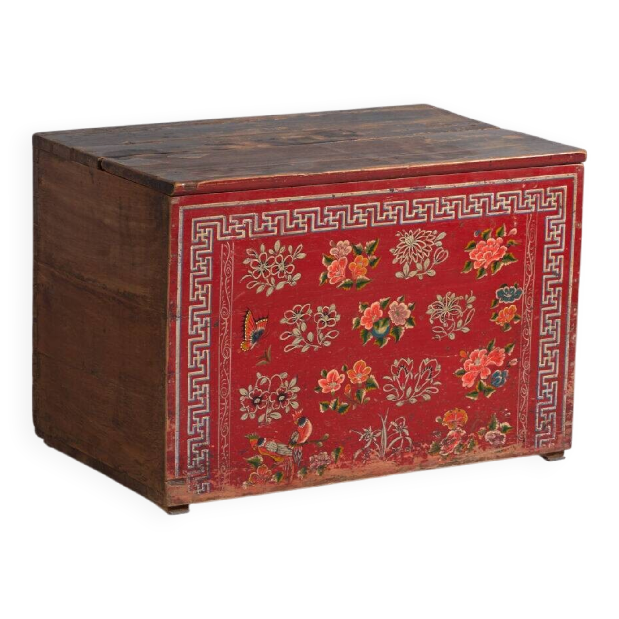 Coffre ancien chinois peint en bois de pin – Chine, circa 1930