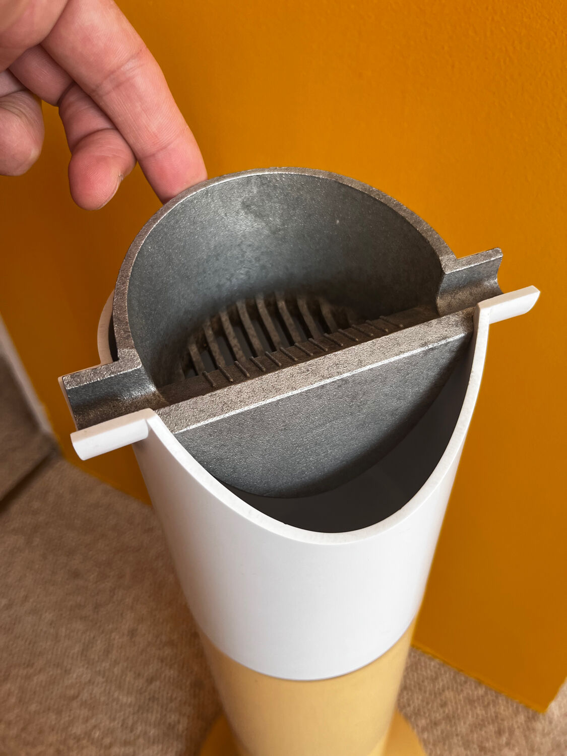 Enzo Mari, Danese Milano, Griglia floor ashtray, 1970s
