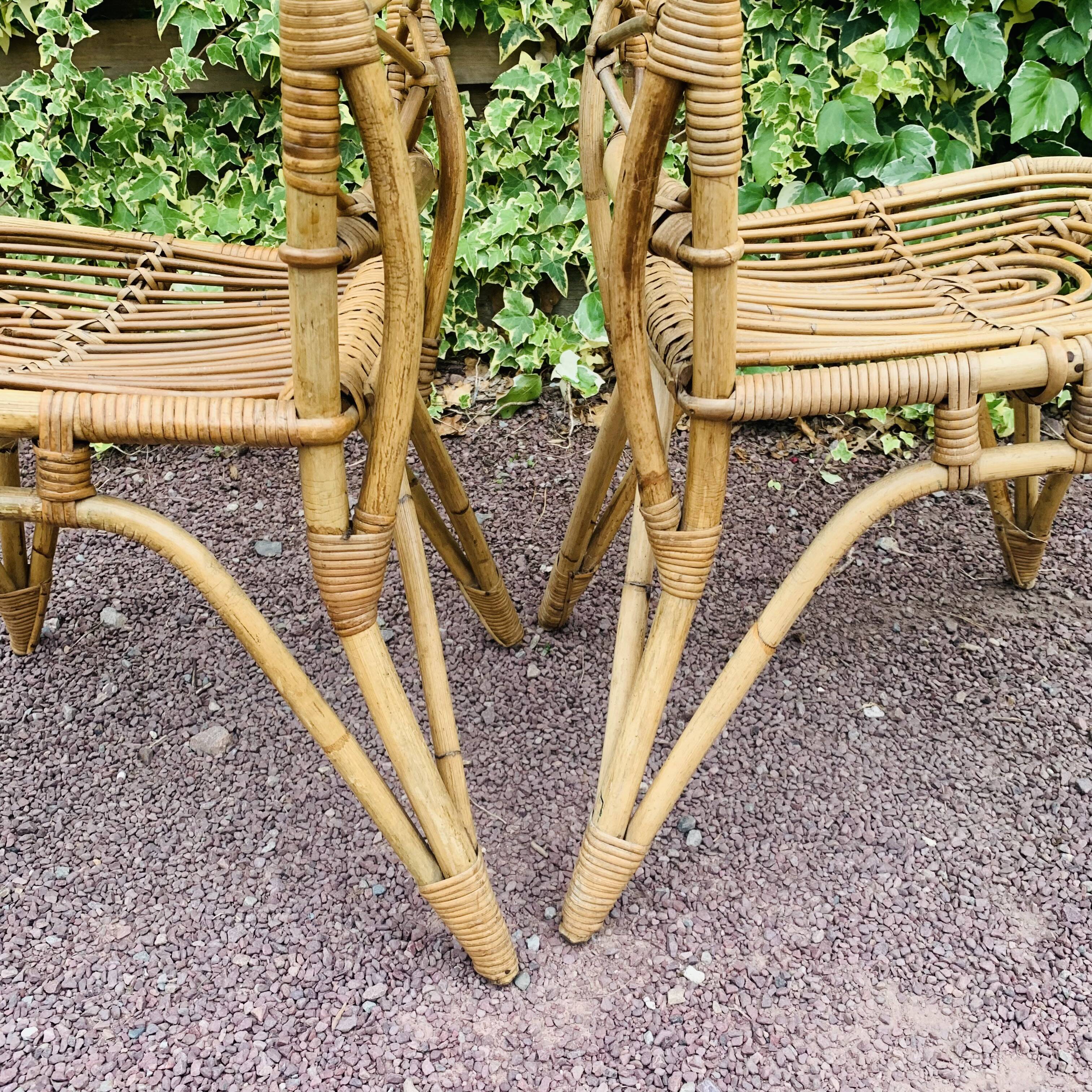 Paire de chaises en rotin Van Rohe