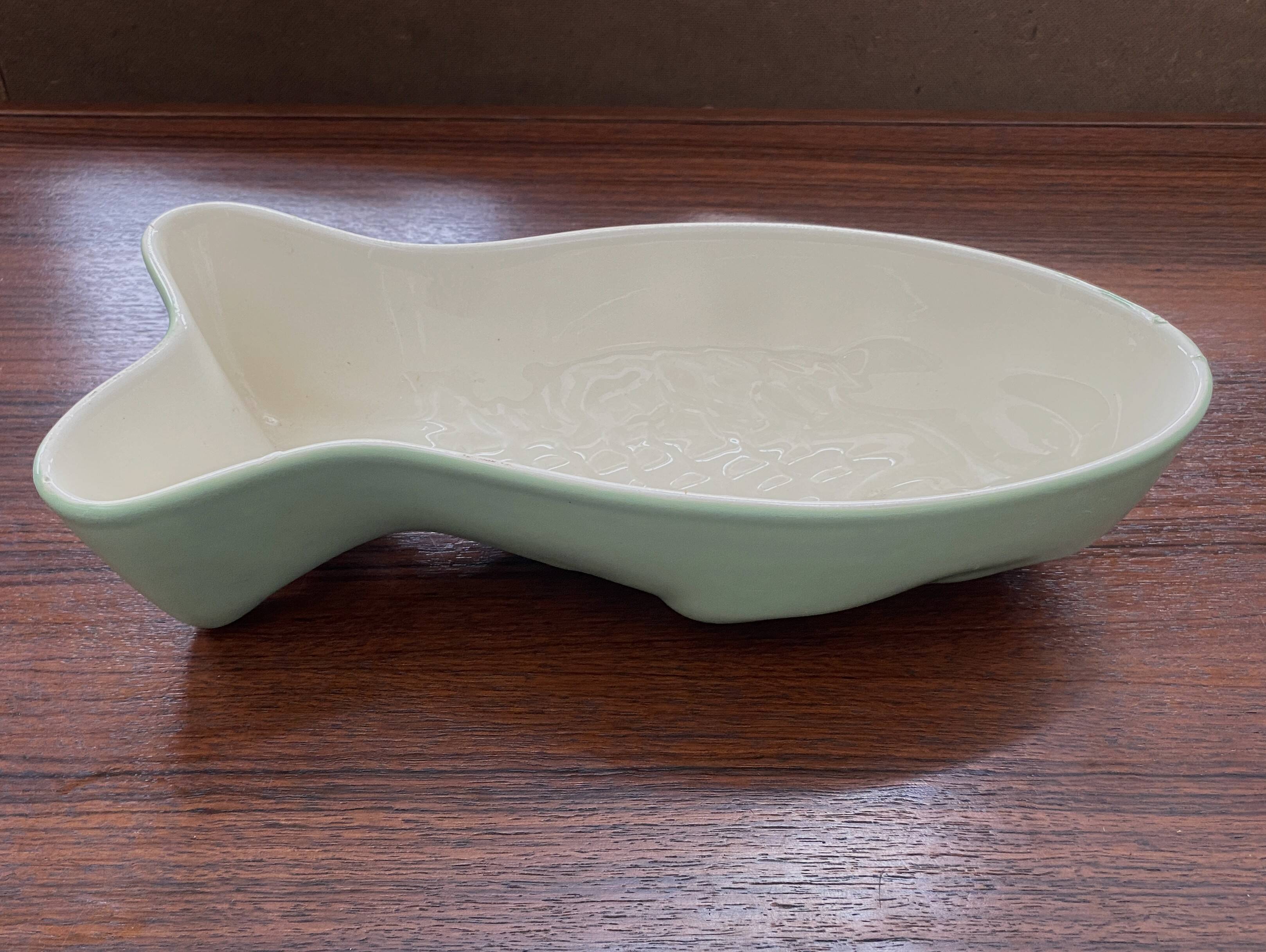 Moule à pudding en céramique vert lime Vis Shape