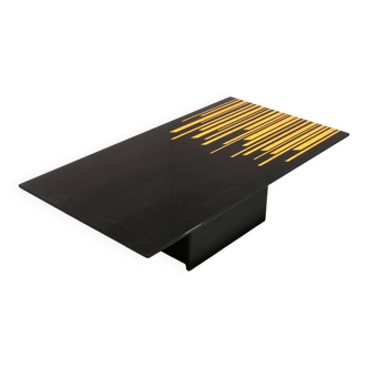 1980s Italian coffee table in black and yellow lacquered wood