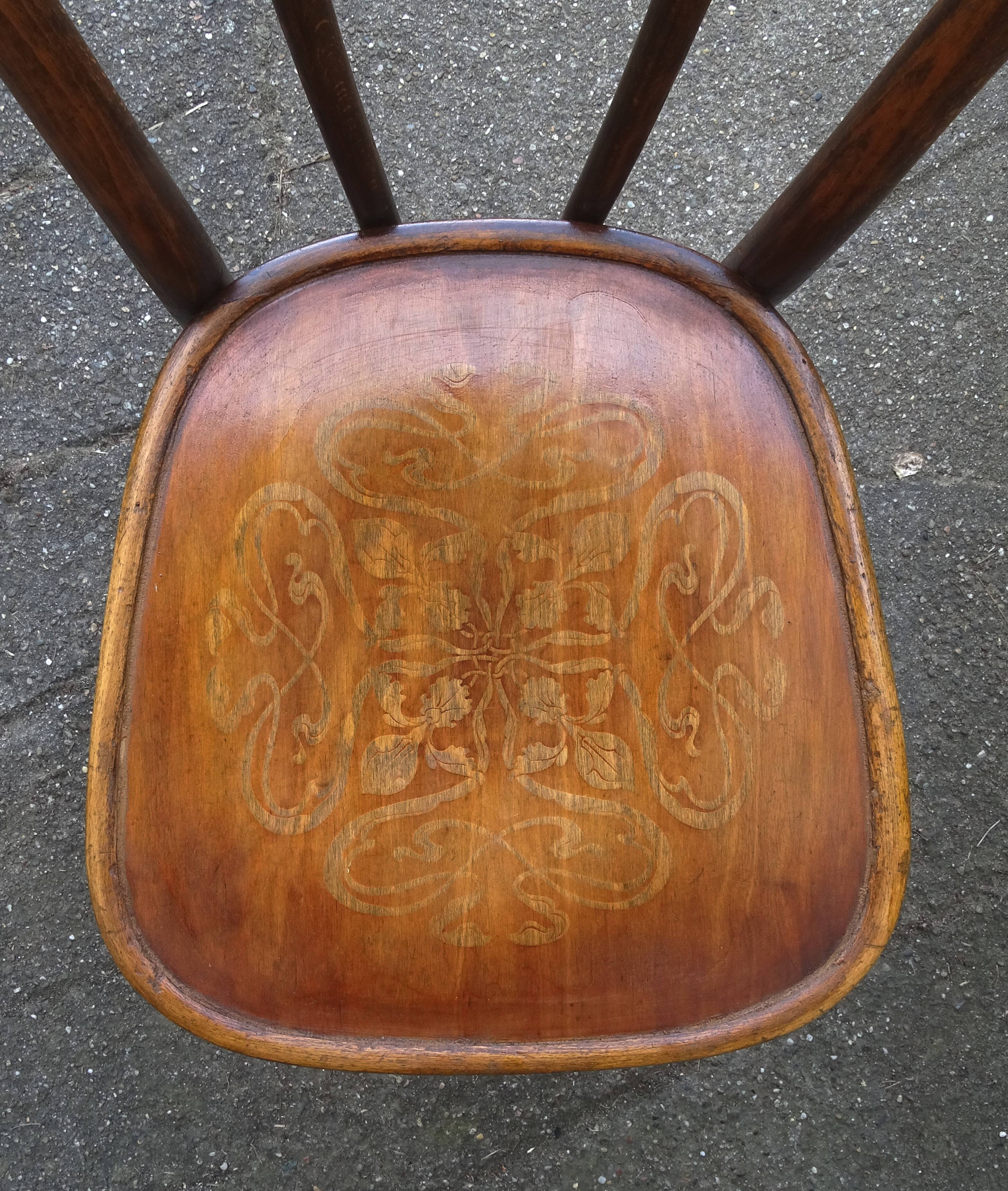 2 Thonet chairs n°206 circa 1910 Art nouveau seats