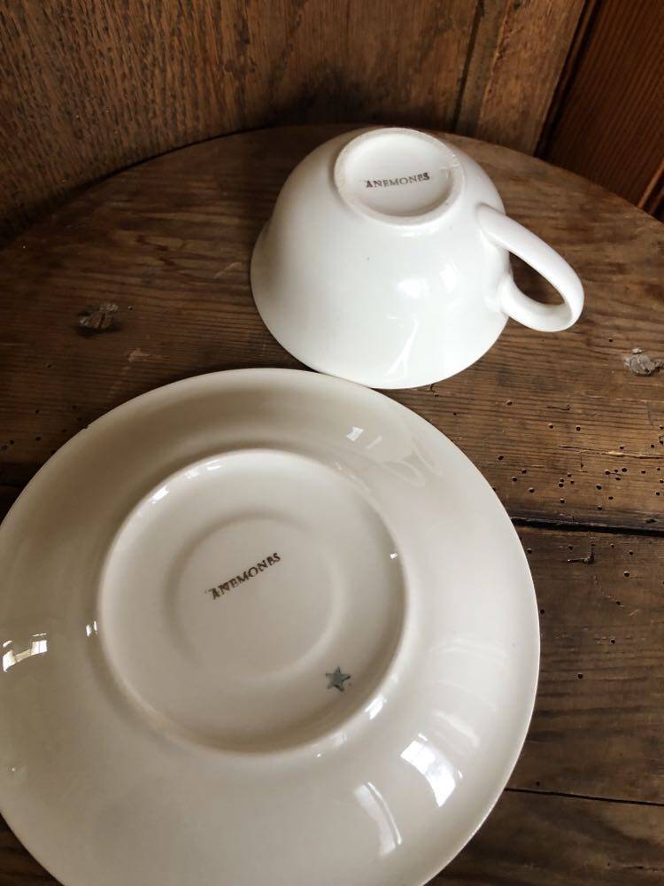 Vintage set of 5 Anemones flower cups and saucers