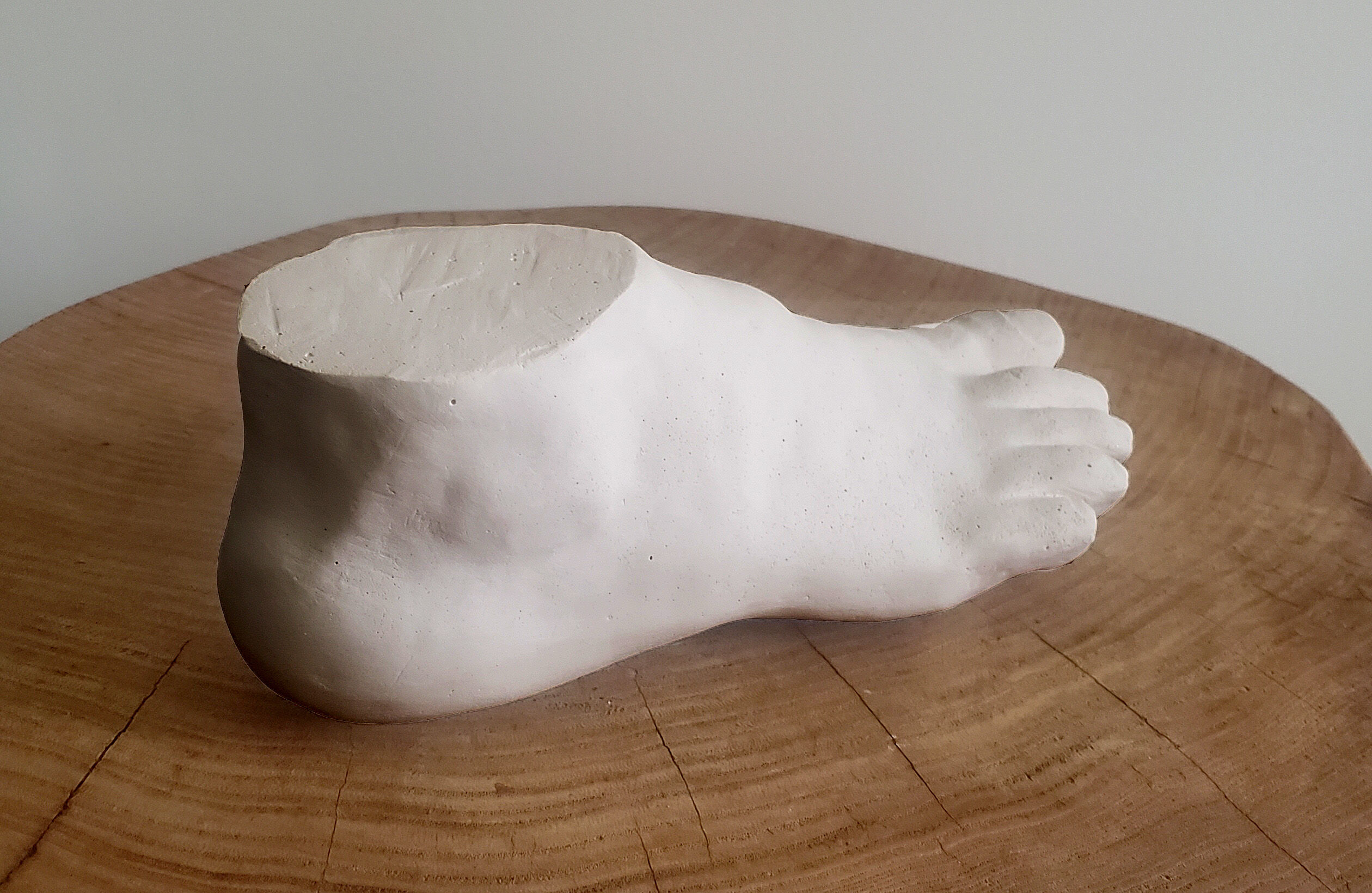 Plaster foot