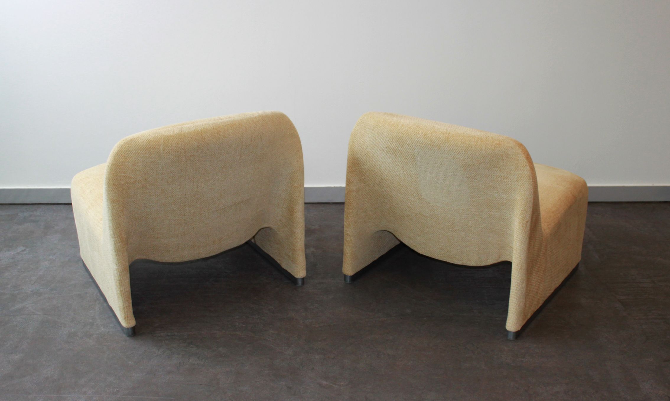 Pair of Alky armchairs by Giancarlo Piretti for Castelli, 1969.