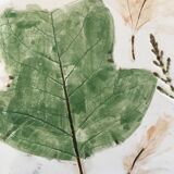 Leaf decor trivet