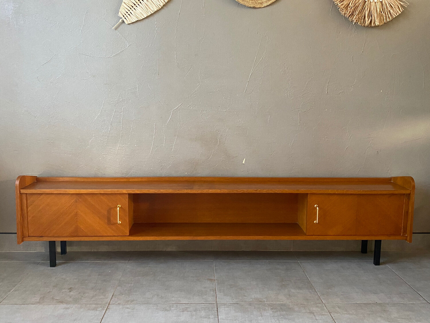 Vintage sideboard (shallow)