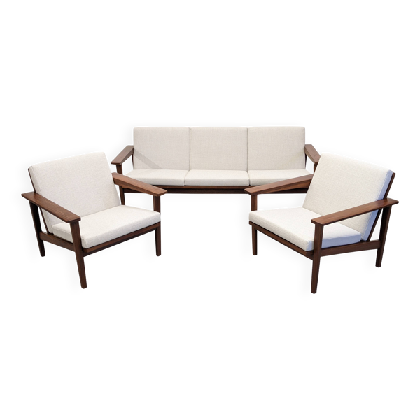 Salon, canapé et fauteuils, de style scandinave en teck, France vers 1950