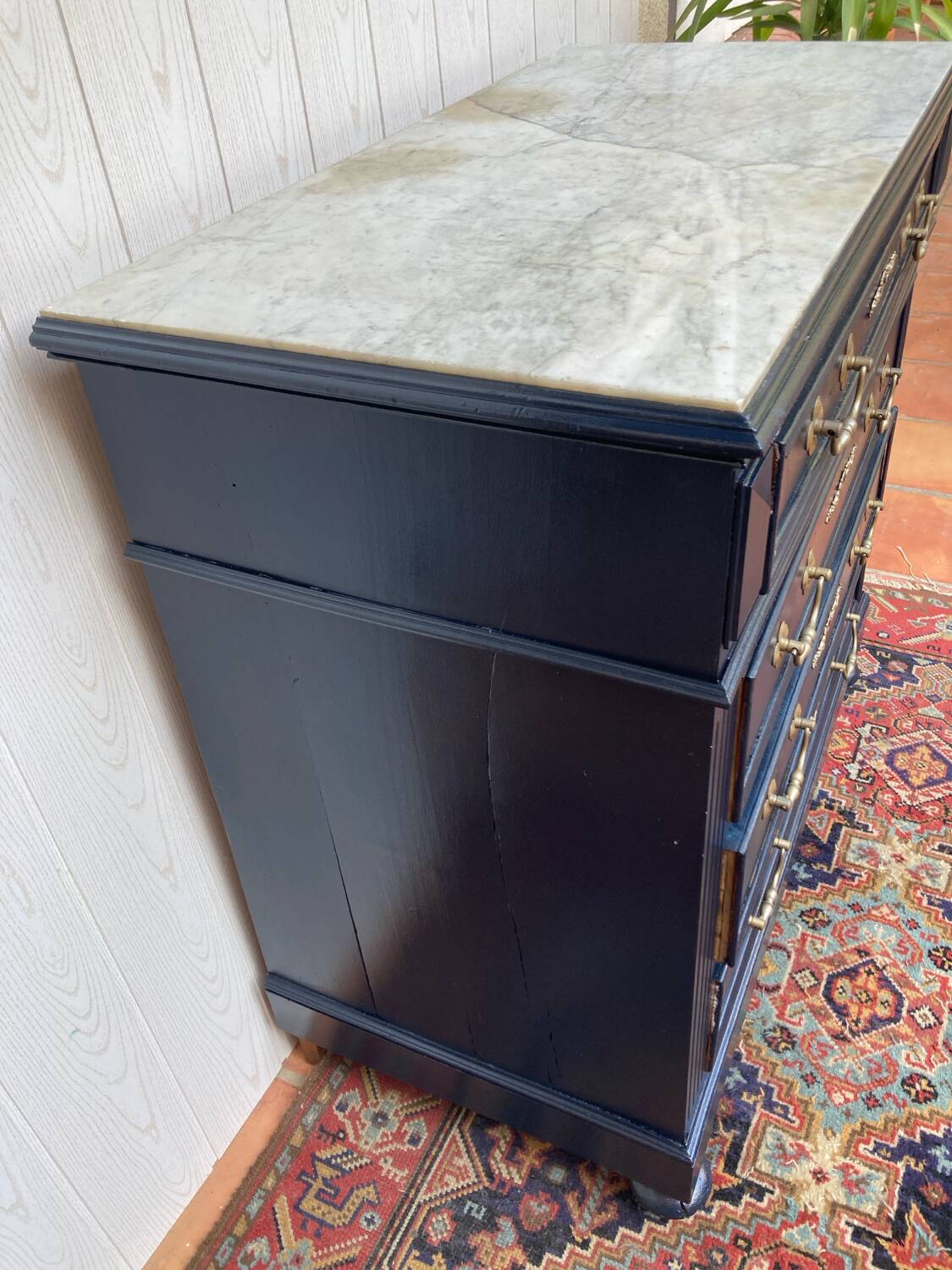 Chest of drawers with marble