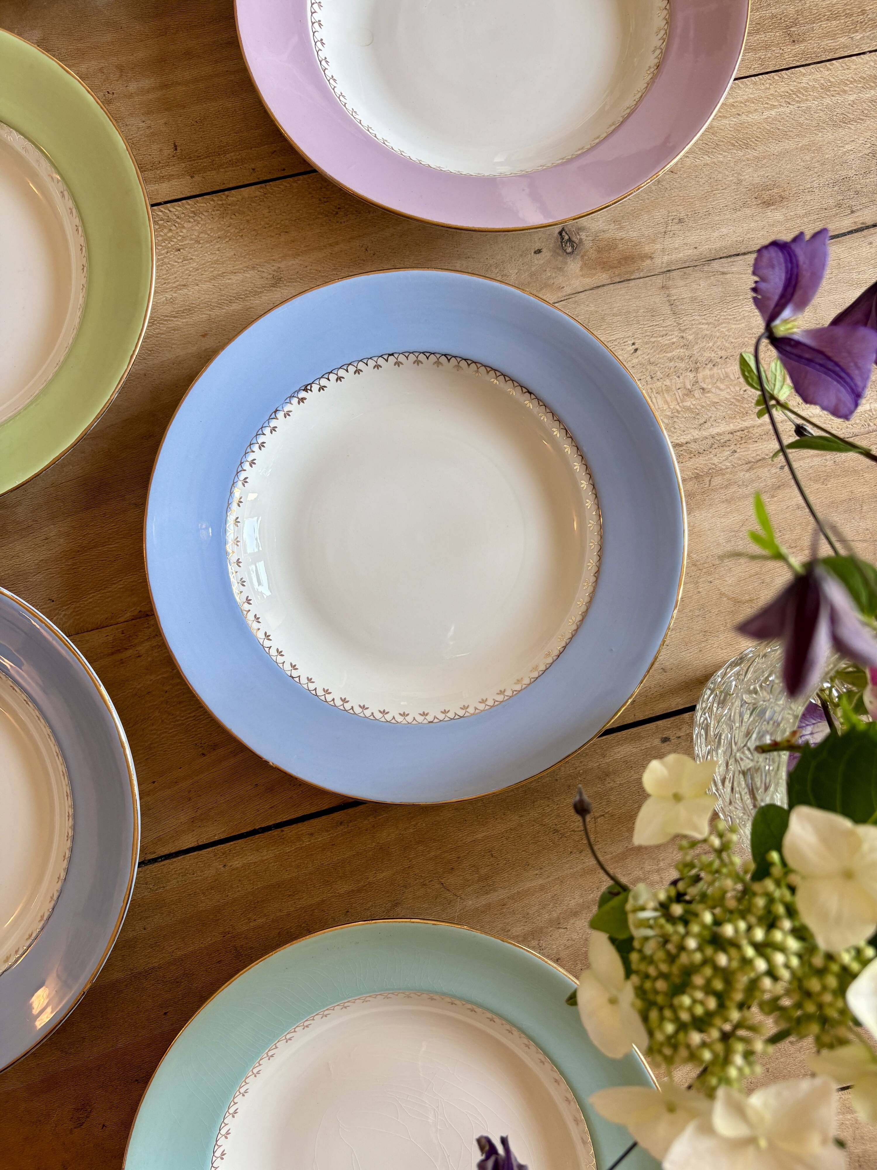 Set of 6 vintage soup plates, pastel colors and gold details