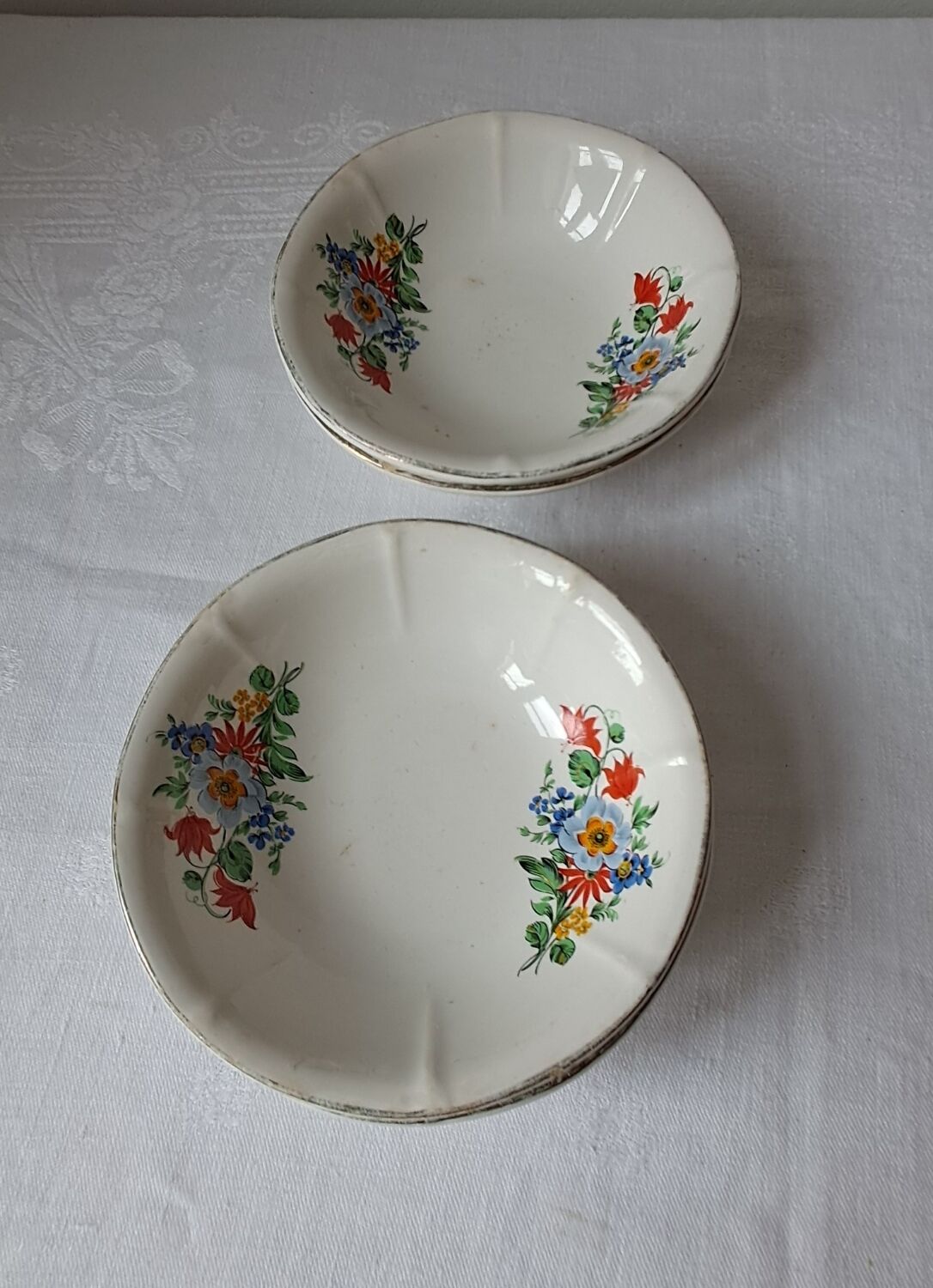 Coupelles vintage Digoin Sarreguemines. Décalcomanies de fleurs