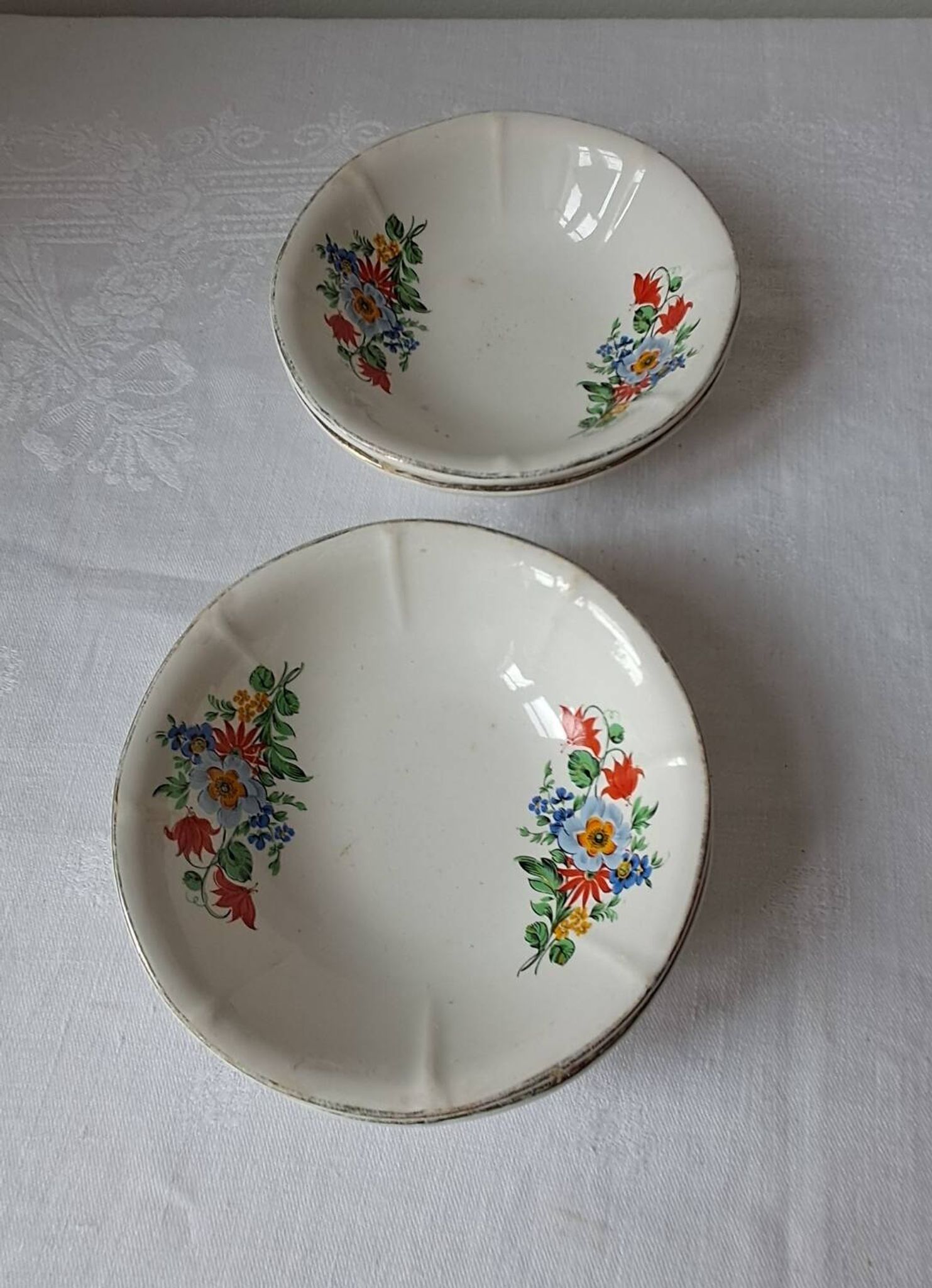 Coupelles vintage Digoin Sarreguemines. Décalcomanies de fleurs