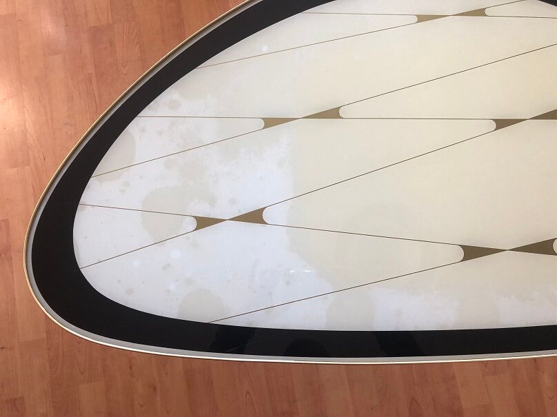 Opal tripod table in graphic glass from the 60s