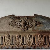 Ancien lambrequin en fonte de fer, fronton métal