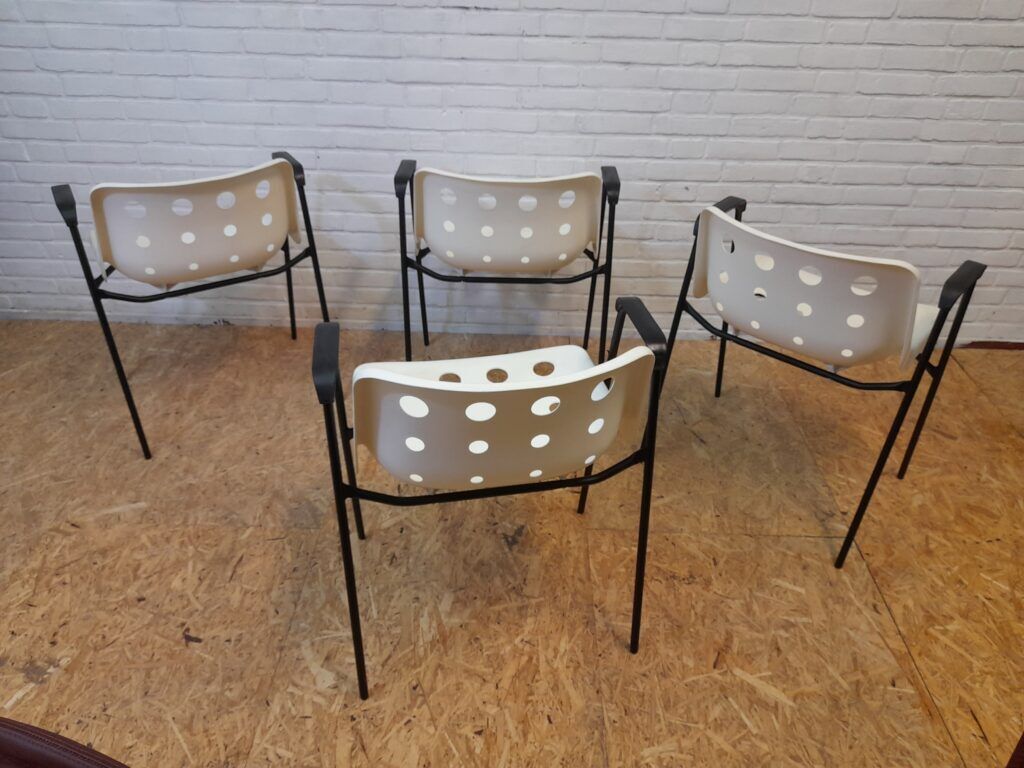 Polo Chair Robin Day