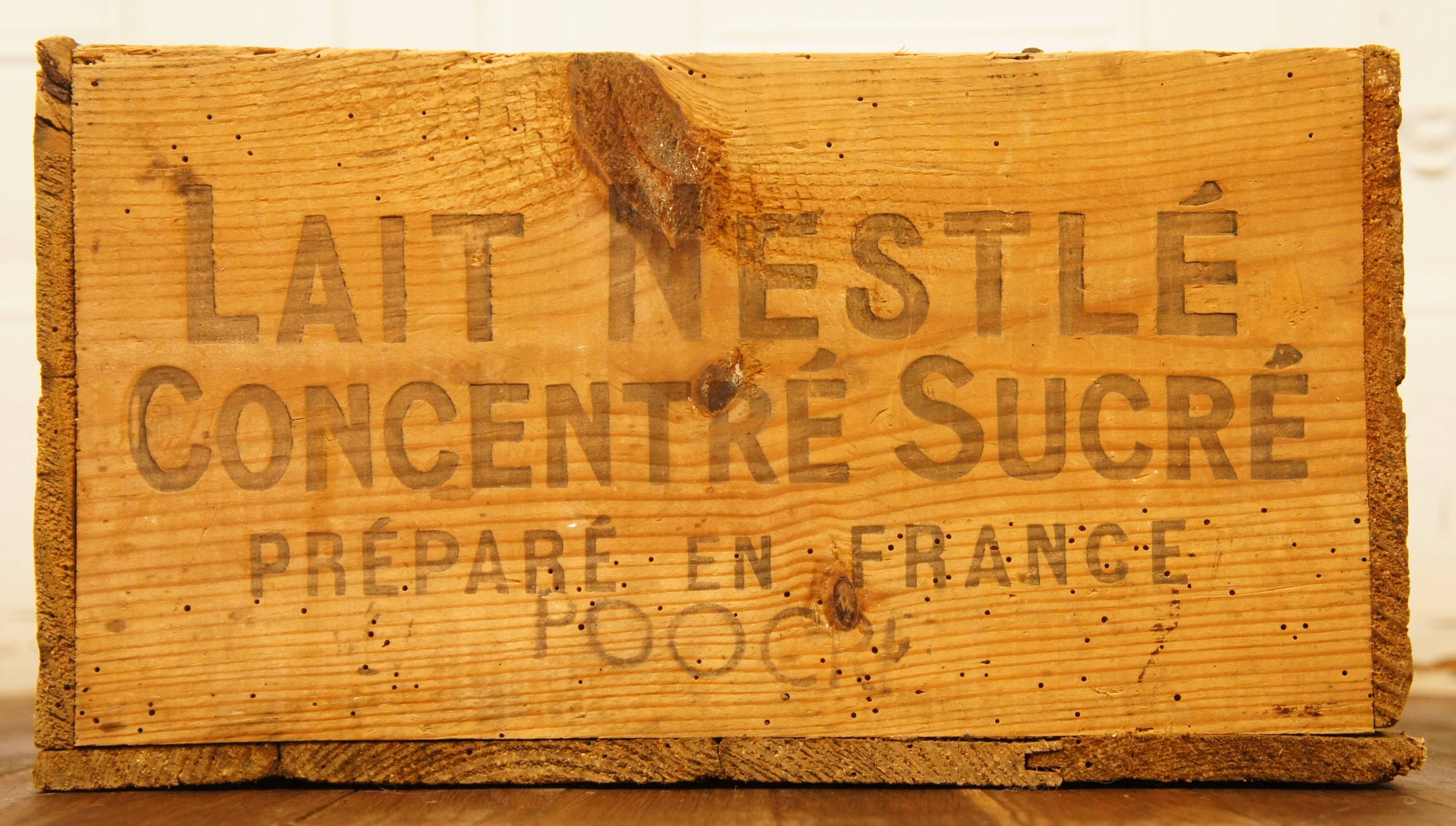 Caisse en bois ancienne Nestlé 1950