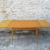 Modular table width and height