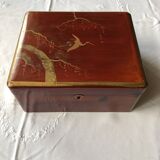 Lacquered wooden box