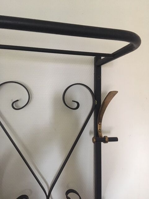 Wall coat rack metal cloakroom