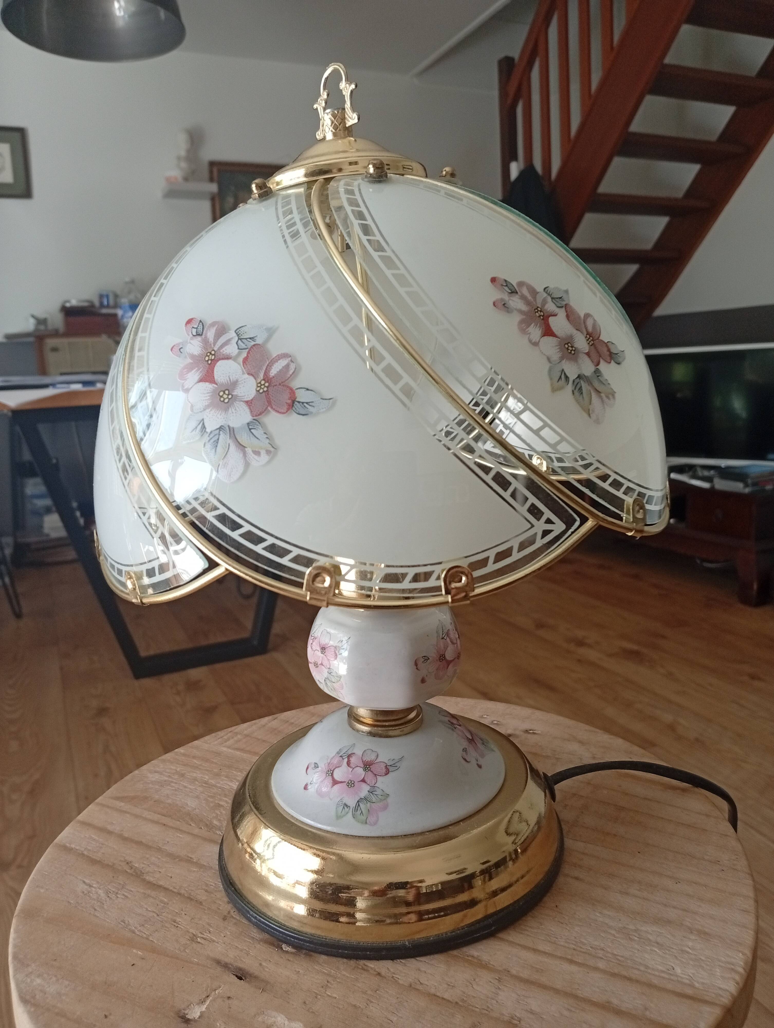 Vintage brass touch lamp from the 1980s.