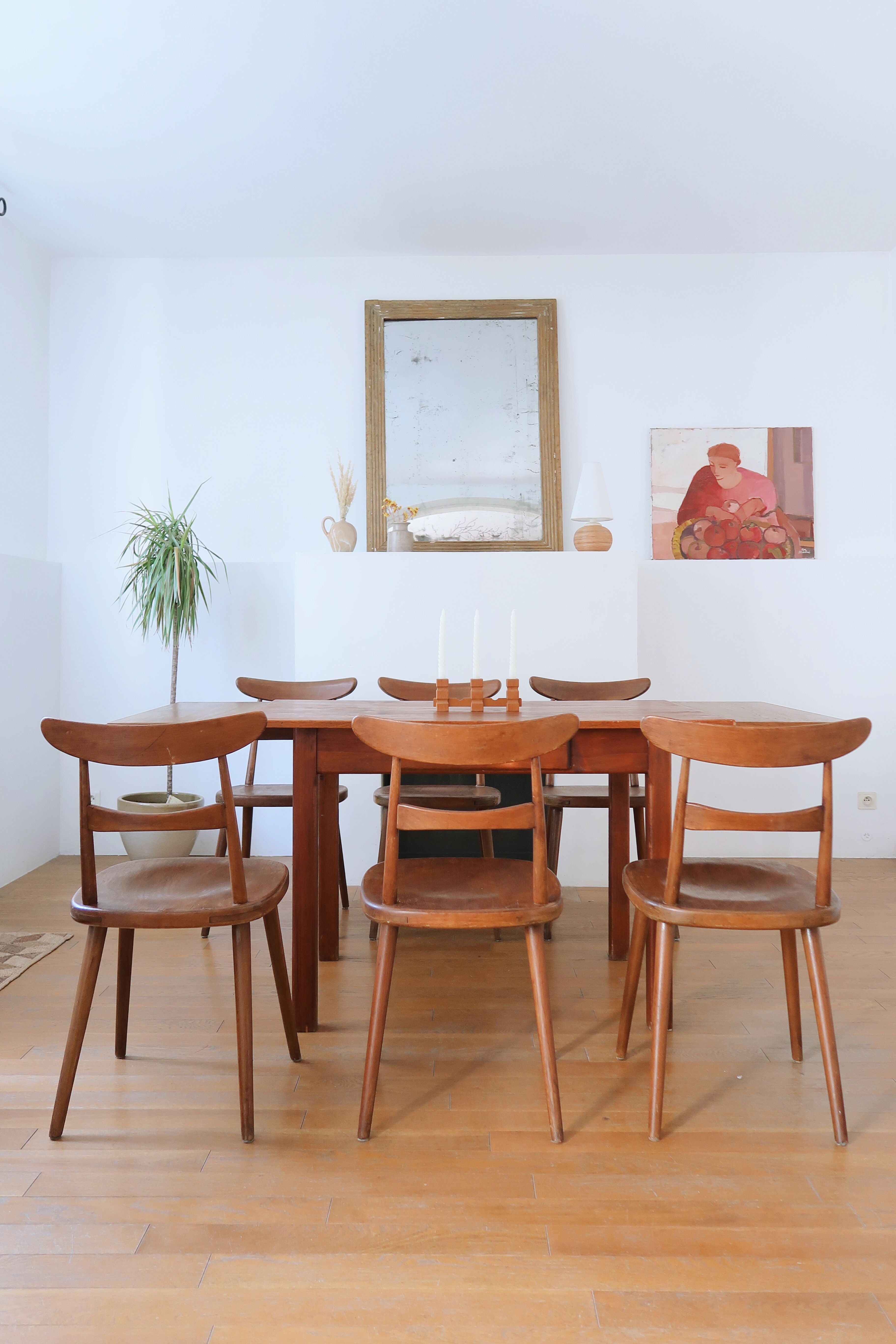 6 Scandinavian bistro chairs