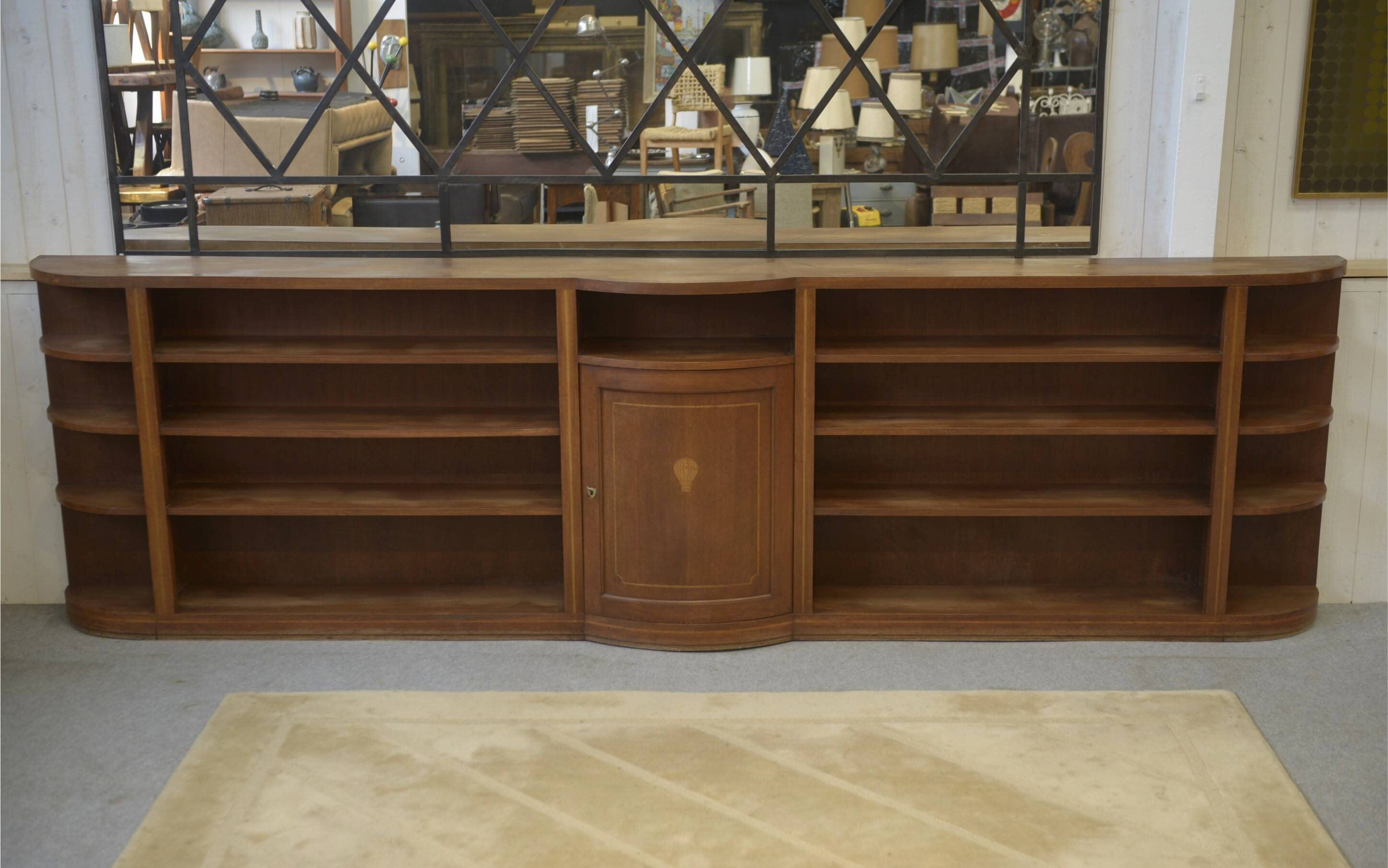 Mahogany bookshelf from English work around 1900 – documented historical provenance from the Montgolfier family.