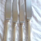Menagere de 12 couteaux a dessert/9couteaux de table met.argente modele violon