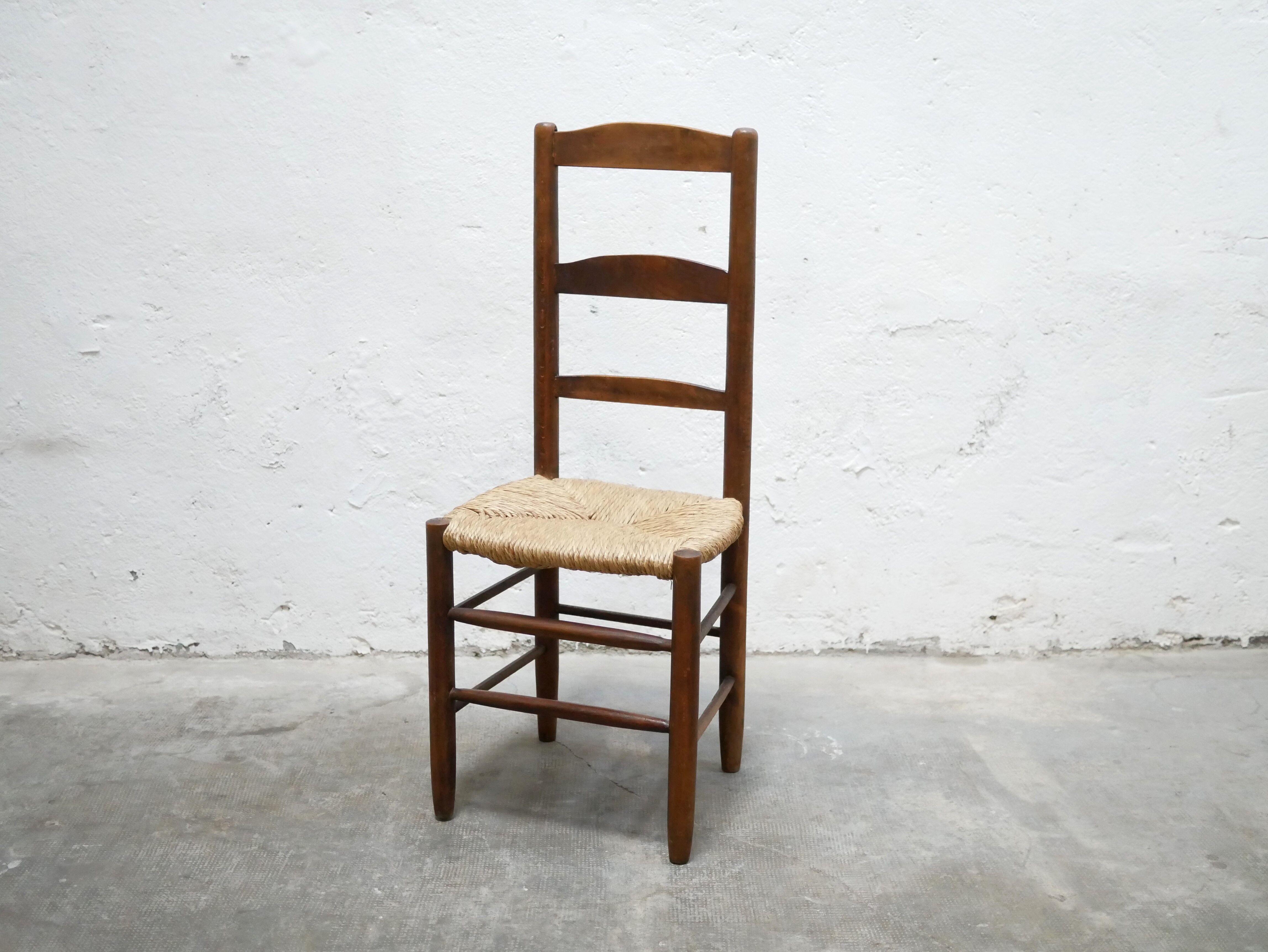 Chaise campagne paillée ancienne en bois