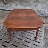 Antique extendable diningtable