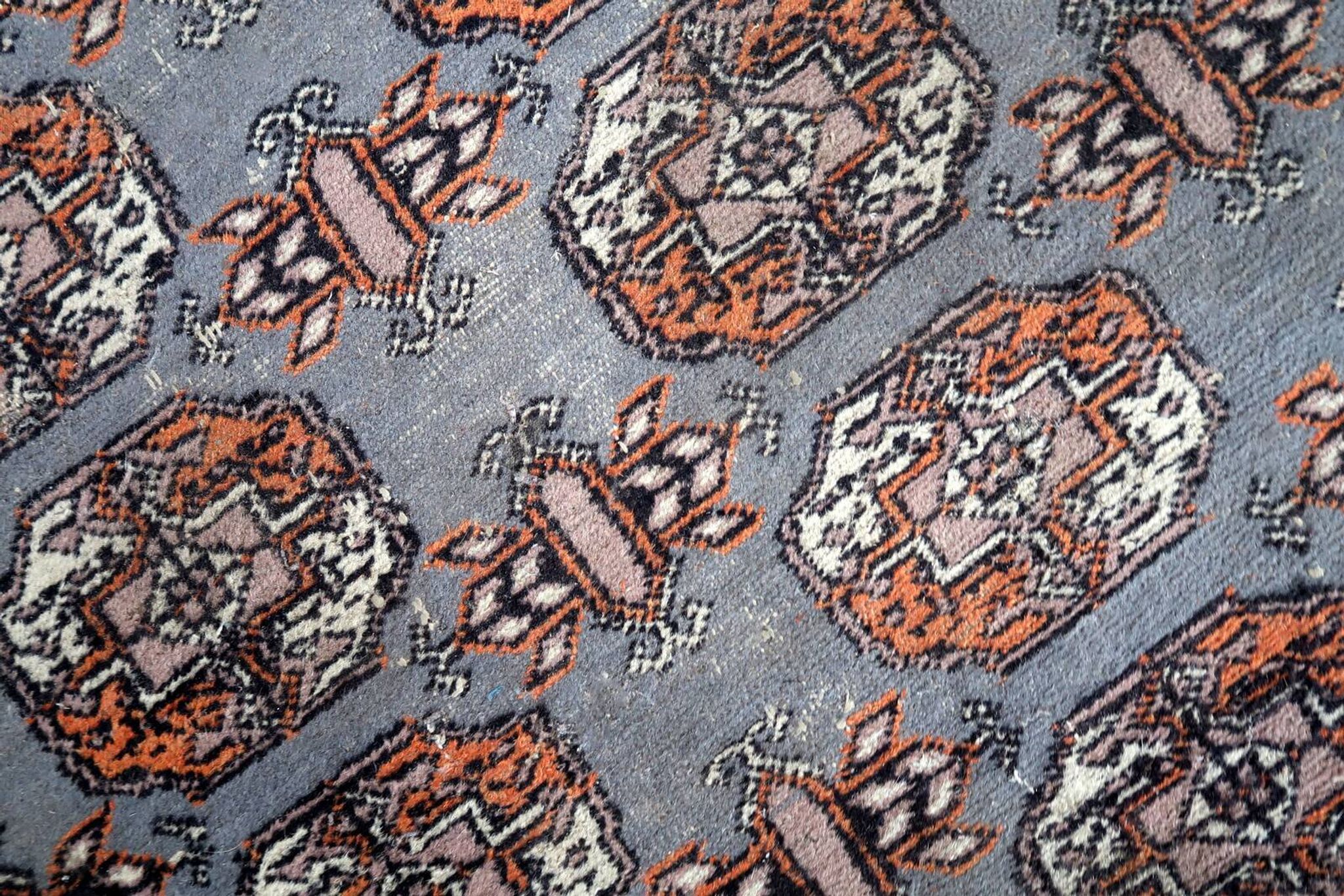 Tapis vintage ouzbek Bukhara fait main en laine – 127 x 190 cm – 1960s