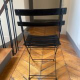 Set of chairs