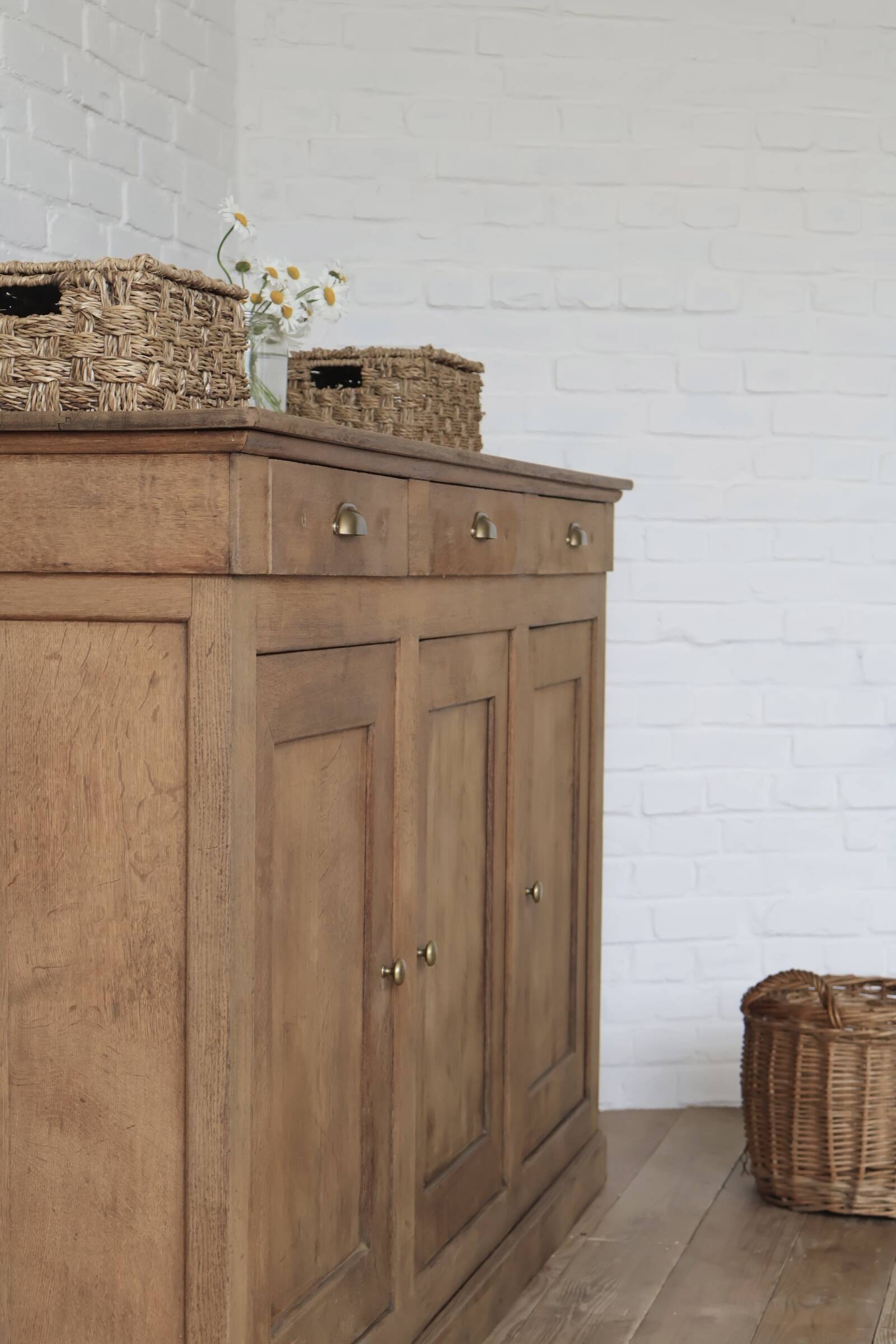 Solid oak sideboard (renovated)