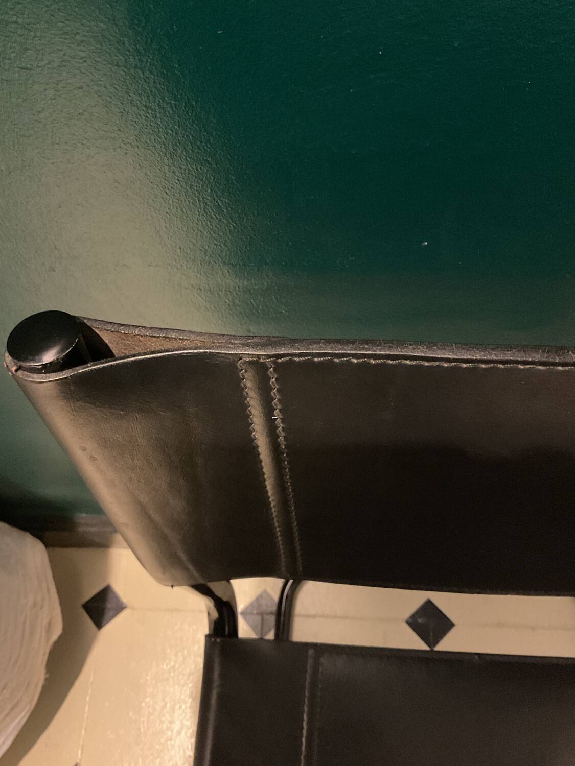 2 Bauhaus style leather chairs