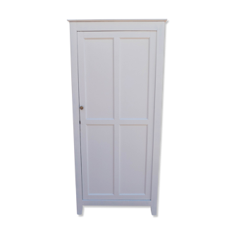 Armoire parisienne