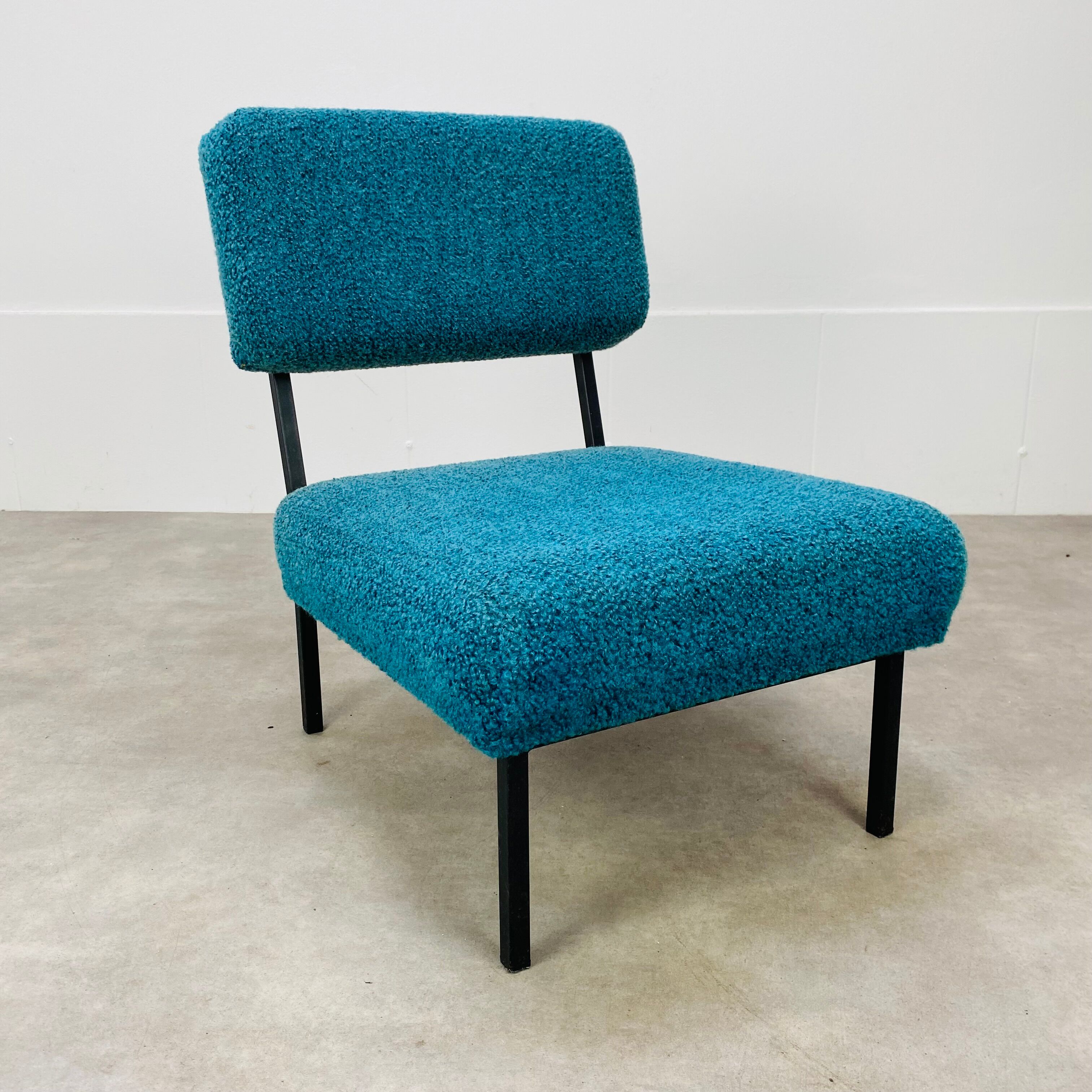 Modernist heater 50s vintage blue buckle fabric