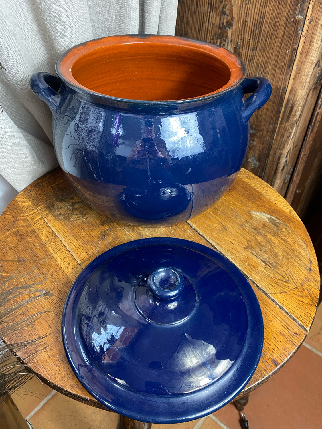 Casserole, enamelled refractory clay pot.