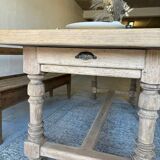 Farm table