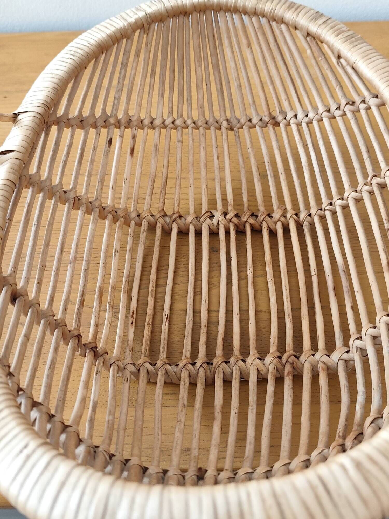 Woven wicker basket