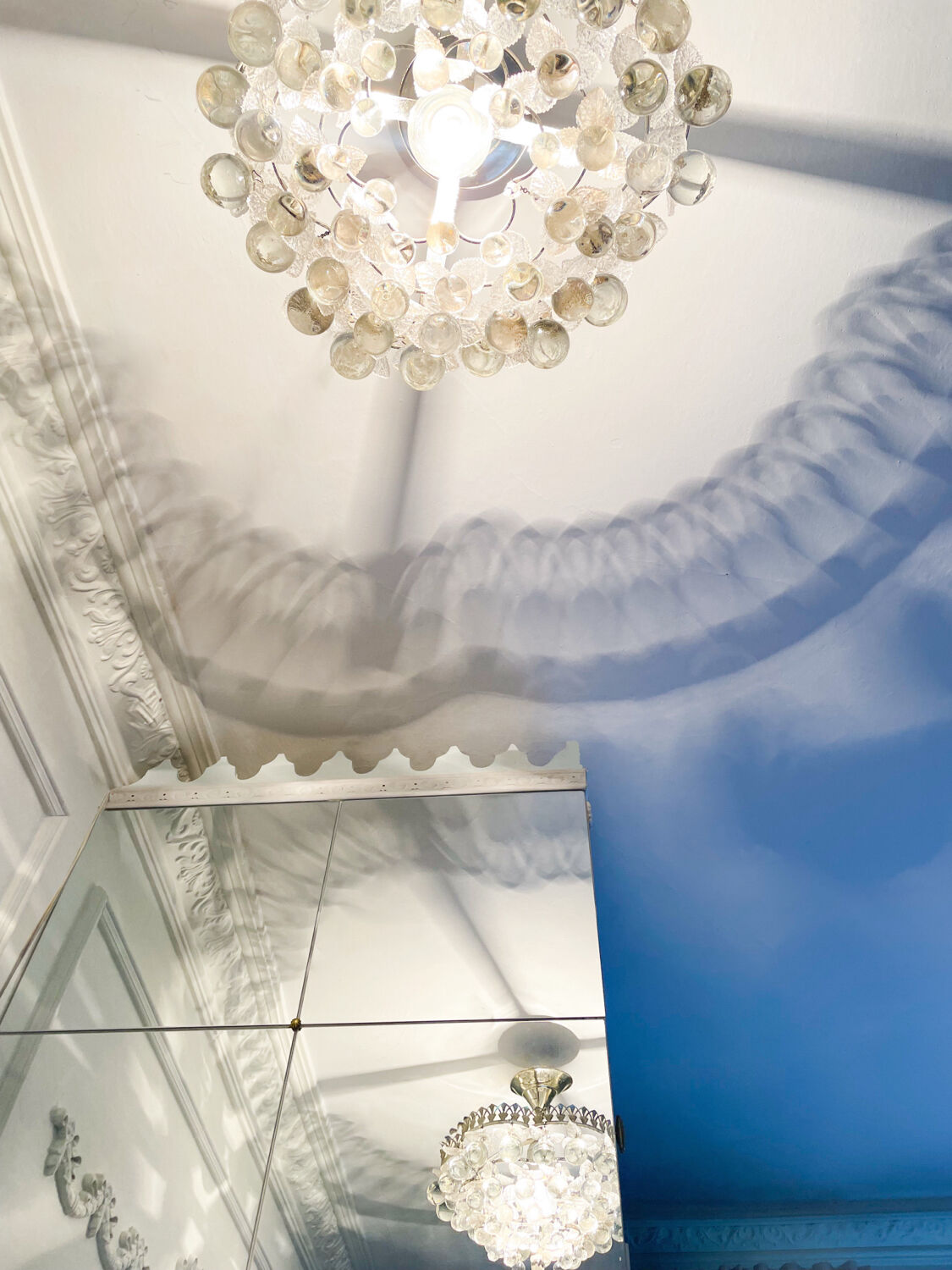 Plafonnier vintage en cristal décoré de feuilles et de grappes – Espagne année