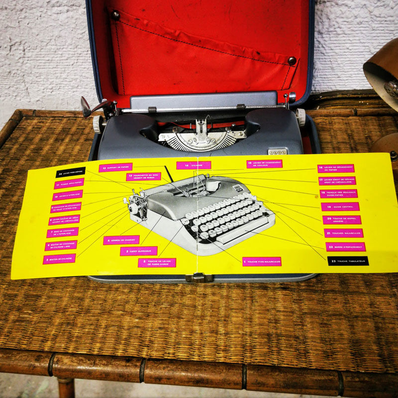 Japy script typewriter